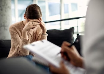 Navaneeth-mental-de-addiction-centre-in-erode-Psychiatrists-Chennimalai-Tamil-nadu-1