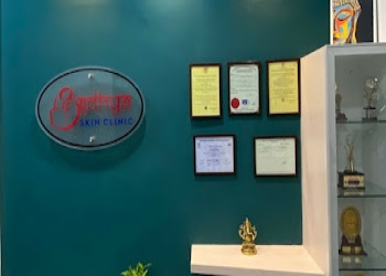 Aadhya-skin-clinic-Dermatologist-doctors-Vadodara-Gujarat