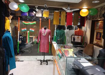 Aakarshan-Clothing-stores-Bhopal-junction-bhopal-Madhya-pradesh-2