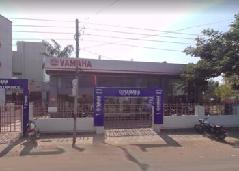 Aditya-auto-Motorcycle-dealers-Solapur-Maharashtra-1