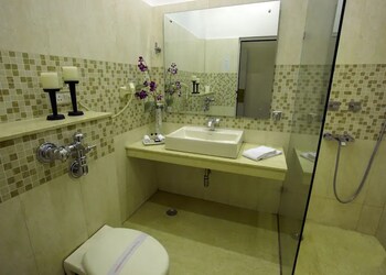 Ajanta-hotel-3-star-hotels-New-delhi-Delhi-3