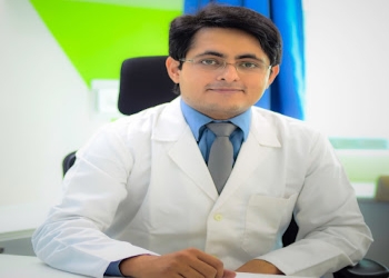 Apollo-clinic-dermatology-center-Dermatologist-doctors-Andheri-mumbai-Maharashtra-1