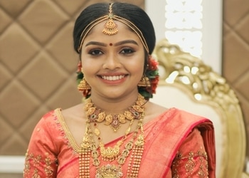 Ashtamudi-hair-n-beauty-lounge-Beauty-parlour-Ernakulam-Kerala-3