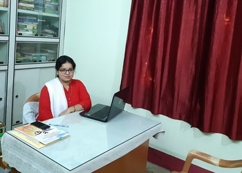 Astrologer-mona-banerjee-Feng-shui-consultant-Cuttack-Odisha-1