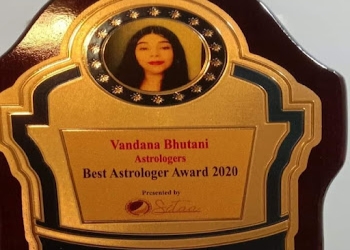 Astrologer-vandana-bhutani-Numerologists-Sector-12-faridabad-Haryana-1