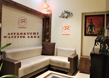 Astroruchi-dr-abhiruchi-palsapure-jain-Astrologers-Nagpur-Maharashtra-2