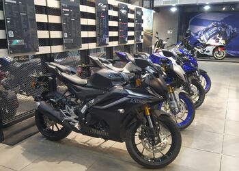 Autowings-yamaha-Motorcycle-dealers-Morabadi-ranchi-Jharkhand-3