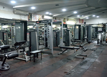 Body-design-gym-fitness-center-Gym-Versova-mumbai-Maharashtra-3