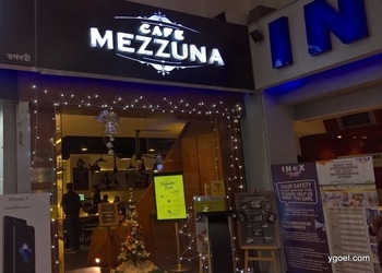 Cafe-mezzuna-Cafes-Jadavpur-kolkata-West-bengal-1