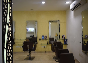 Catalyst-salon-and-spa-Beauty-parlour-Thampanoor-thiruvananthapuram-Kerala-2