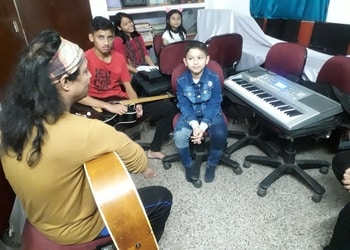 Doremi-school-of-music-Guitar-classes-Guwahati-Assam-2