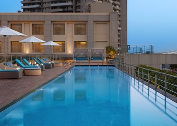 Doubletree-by-hilton-hotel-4-star-hotels-Agra-Uttar-pradesh-3