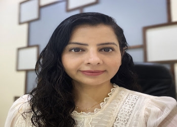 Dr-anupama-bisaria-mbbs-md-skin-hair-destination-Dermatologist-doctors-Noida-Uttar-pradesh-1