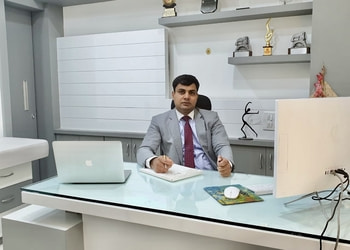 Dr-arvind-verma-jangid-Orthopedic-surgeons-Palasia-indore-Madhya-pradesh-1