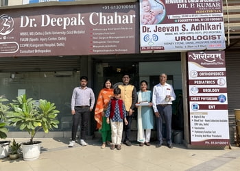 Dr-deepak-chahar-Orthopedic-surgeons-Govindpuram-ghaziabad-Uttar-pradesh-1