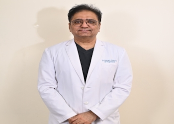 Dr-hemant-sharma-Orthopedic-surgeons-Gurugram-Haryana-1