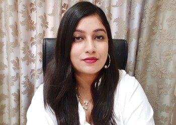 Dr-ishita-raka-pandit-Hair-transplant-surgeons-Civil-lines-agra-Uttar-pradesh-1