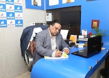 Dr-kumar-Dermatologist-doctors-Jamshedpur-Jharkhand-1