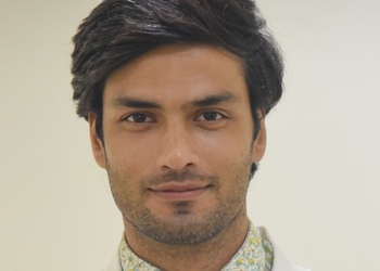 Dr-manu-bora-Orthopedic-surgeons-Sector-14-gurugram-Haryana-1