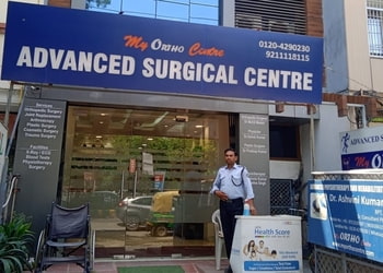 Dr-mohit-madan-my-ortho-centre-Orthopedic-surgeons-Kaushambi-ghaziabad-Uttar-pradesh-1