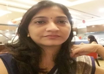 Dr-nidhi-goel-Child-specialist-pediatrician-Ghaziabad-Uttar-pradesh-1