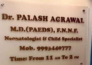 Dr-palash-agrawal-Child-specialist-pediatrician-Palasia-indore-Madhya-pradesh-1