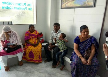 Dr-poonam-kabra-Dermatologist-doctors-Akola-Maharashtra-3