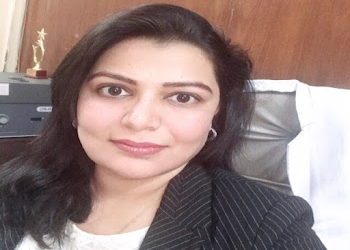 Dr-rajshree-chaudhari-best-dermatologist-best-skin-specialist-skin-hair-laser-aesthetic-clinic-nagpur-Dermatologist-doctors-Nagpur-Maharashtra-1