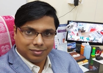 Dr-ravi-anand-Gastroenterologists-Indira-nagar-lucknow-Uttar-pradesh-1