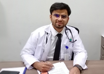 Dr-ravi-daswani-Gastroenterologists-Trimurti-nagar-nagpur-Maharashtra-1