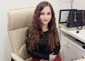 Dr-reena-sharma-Dermatologist-doctors-Noida-city-center-noida-Uttar-pradesh-3