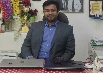 Dr-rishabh-jaiswal-Orthopedic-surgeons-Lucknow-Uttar-pradesh-1