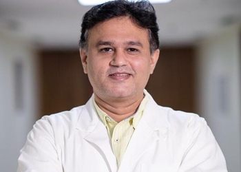 Dr-ritesh-mongha-Urologist-doctors-Sector-31-faridabad-Haryana-1