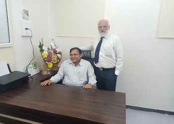 Dr-rupesh-lunkad-Gastroenterologists-Warje-pune-Maharashtra-3