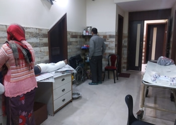 Dr-sanjay-goel-Orthopedic-surgeons-Nehru-nagar-ghaziabad-Uttar-pradesh-3