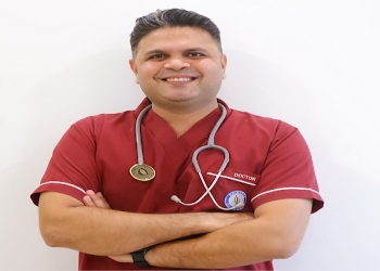 Dr-santpal-sangwan-hair-doctor-dermatologist-skin-specialist-Dermatologist-doctors-Sector-45-gurugram-Haryana-1