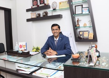 Dr-saurabh-sudhir-chipde-Urologist-doctors-Rau-indore-Madhya-pradesh-1