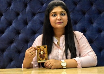 Dr-shefali-gupta-Tarot-card-reader-Ajni-nagpur-Maharashtra-1