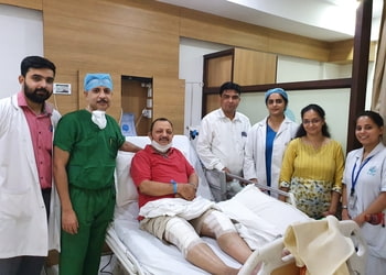 Dr-shekhar-srivastav-Orthopedic-surgeons-Shahdara-delhi-Delhi-3