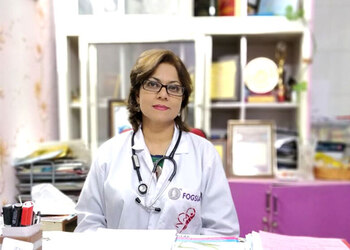 Dr-sumita-prabhakar-Gynecologist-doctors-Clock-tower-dehradun-Uttarakhand-1