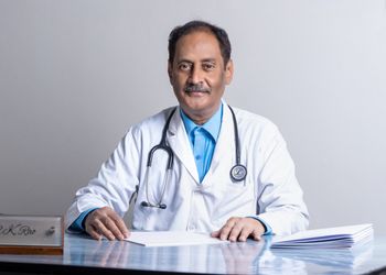 Dr-urk-rao-Rheumatologist-doctors-Nampally-hyderabad-Telangana-1