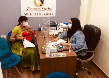 Dr-vidushi-jain-Dermatologist-doctors-Dlf-ankur-vihar-ghaziabad-Uttar-pradesh-2