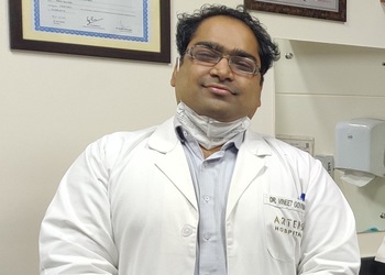 Dr-vineet-govinda-gupta-Cancer-specialists-oncologists-Kirari-suleman-nagar-Delhi-1