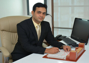 Dr-yogesh-harwani-Gastroenterologists-Ahmedabad-Gujarat-1