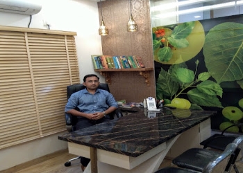 Drdalkes-shri-vishwankur-ayurved-panchakarma-hospital-Ayurvedic-clinics-Amravati-Maharashtra-1