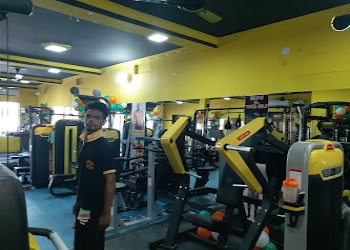 Fitness-point-gym-for-boys-girls-Gym-equipment-stores-Patna-Bihar-1