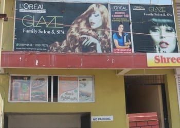 Glaze-loreal-family-salon-Beauty-parlour-Giridih-Jharkhand-1