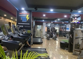 Golds-gym-Gym-Botanical-garden-noida-Uttar-pradesh-1