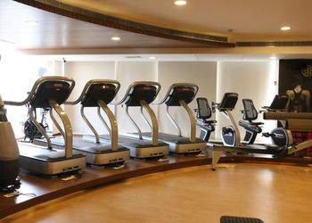 Golds-gym-Gym-Hyderabad-Telangana-3
