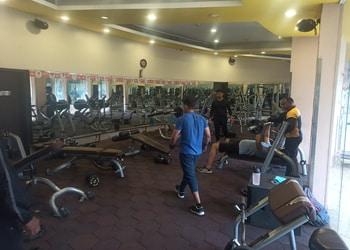 Golds-gym-Gym-Pune-Maharashtra